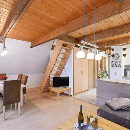 Cosy Holiday In Nearby The River بيت للعطل