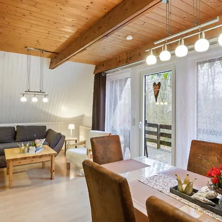 Cosy Holiday In Nearby The River بيت للعطل
